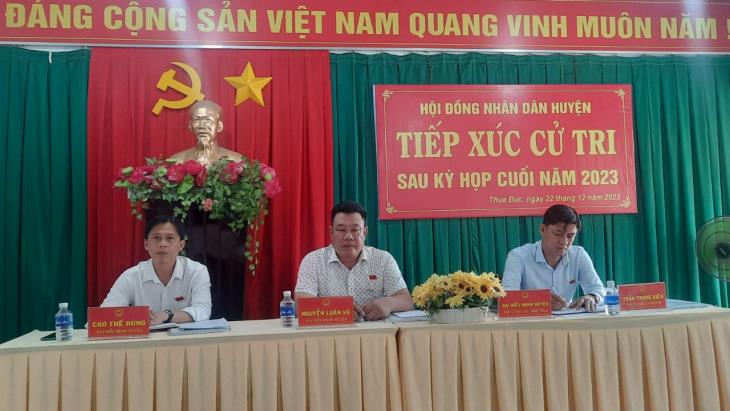 Tiếp xúc cử tri đại biểu HĐND huyện sau kỳ họp cuối năm 2023 trên địa bàn xã Thừa Đức